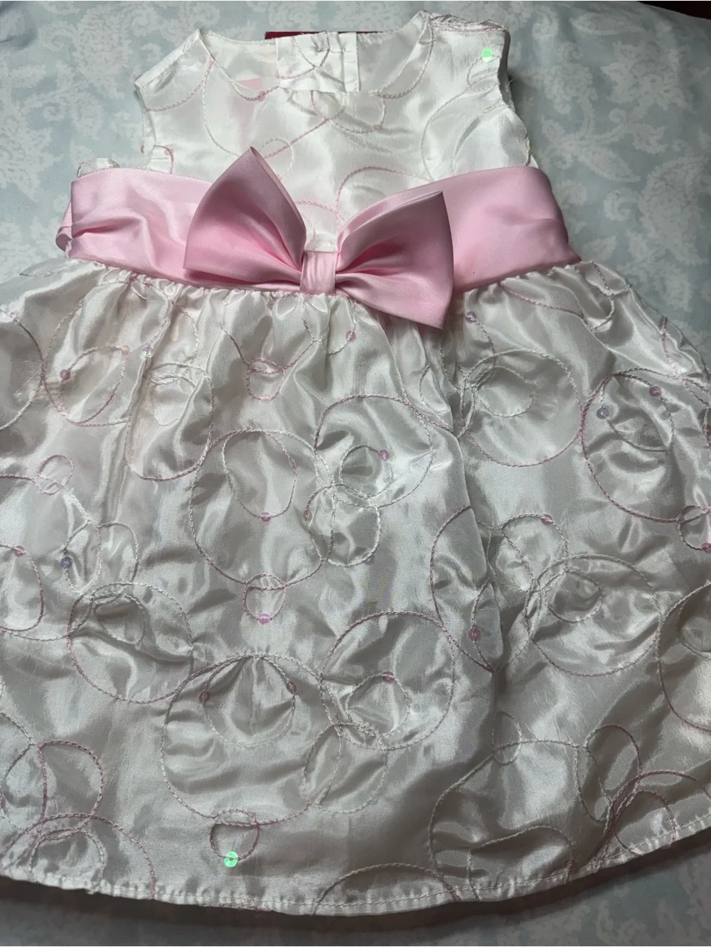 Prince elegant white
